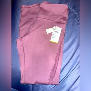 Brand New With Tags Old Navy Elevate Legging. High Rise Size L Tall.